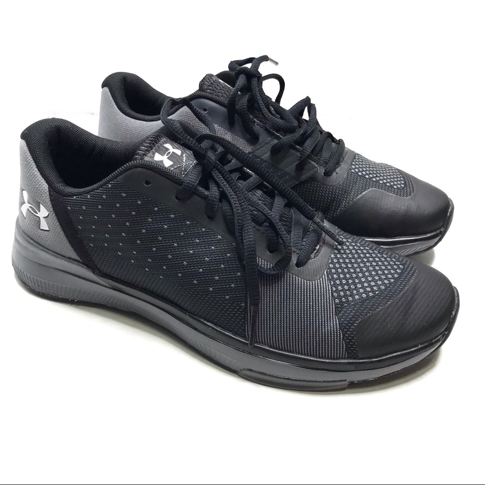 UNDER ARMOUR | sz 8.5 black show stopper shoes